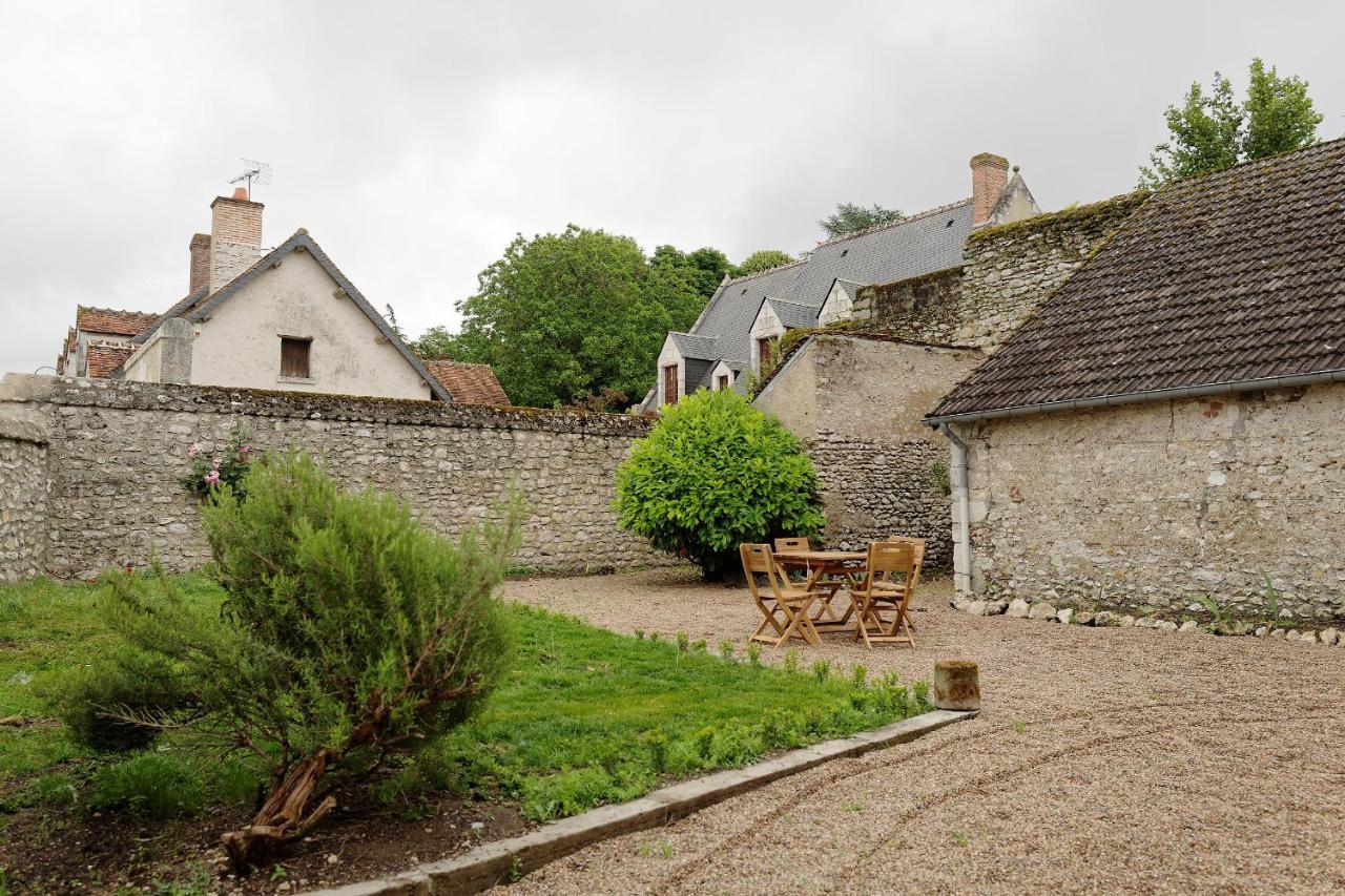 Готель La Boisselee Saint-Dye-sur-Loire Екстер'єр фото